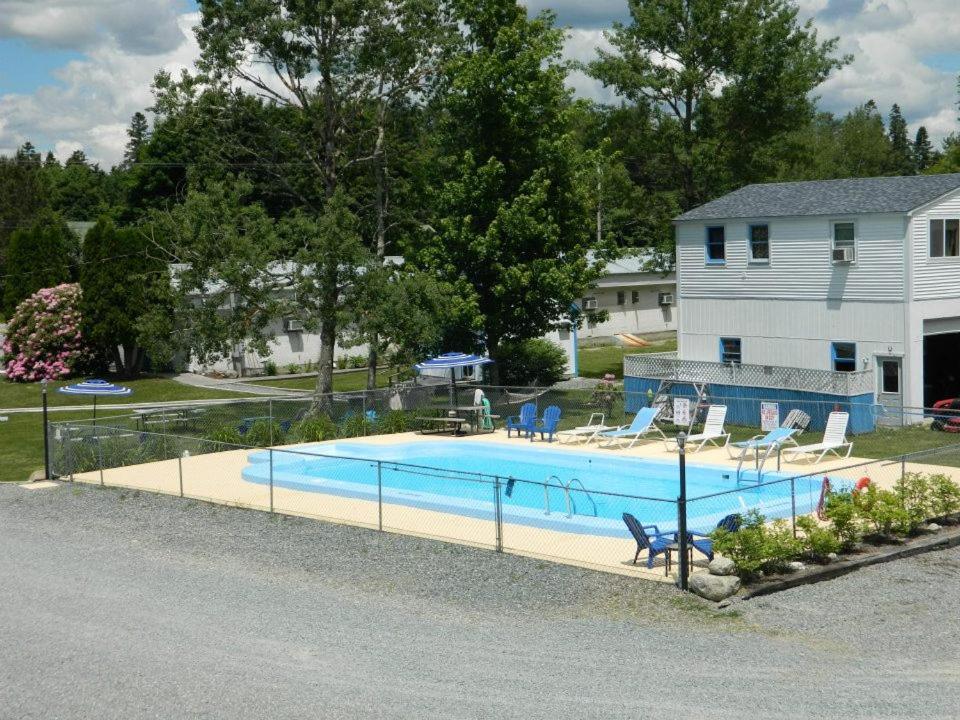 Belle Isle Motel Trenton Exterior photo
